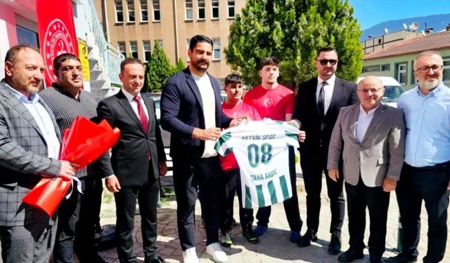PEHLİVANLARA DESTEK VERDİ!