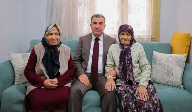 Bayburt ve Aydıntepe'de yaşlıların günü kutlandı