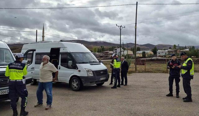 Bayburt'ta okul servislerinin güvenliği kontrol edildi