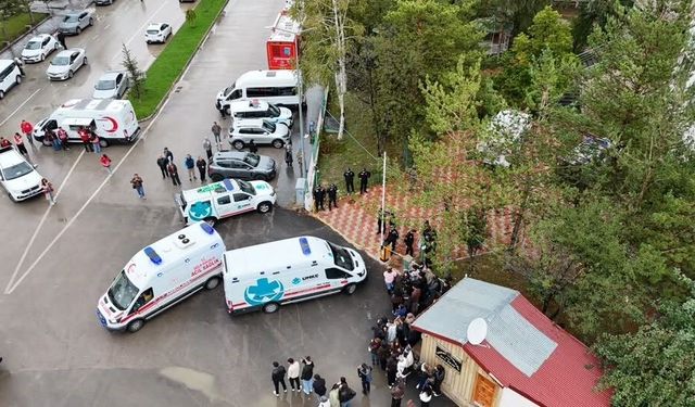 Bayburt'ta sağlık ekiplerinden deprem tatbikatı