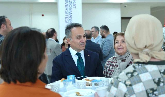 Bir zamanlar öğrencisiydi şimdi öğretmenine ders verdi