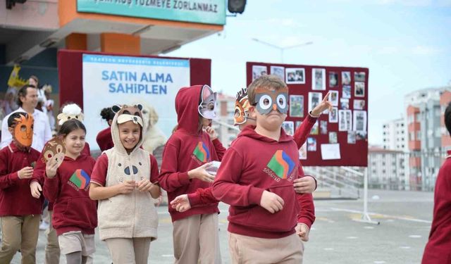 MİNİKLERE HAYVAN SEVGİSİNİ AŞILADILAR