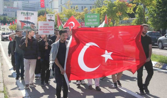 ODÜ'de, Filistin ve Doğu Türkistan'daki zulme karşı yürüyüş yapıldı