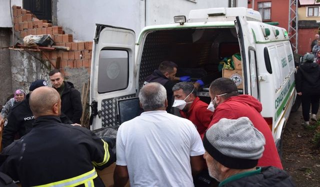 EVDE ÇIKAN YANGINDA ÖLDÜ