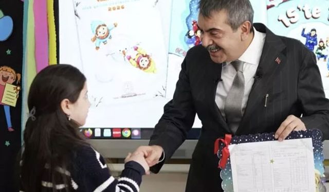 ATATÜRK'ÜN FOTOĞRAFI KARNELERDEN KALDIRILDI MI? BAKAN TEKİN'DEN AÇIKLAMA!