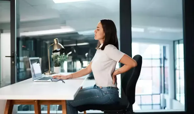 MASA BAŞINDA KAMBURLAŞMA ALARMI!