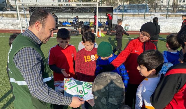 YEŞİLAY’DAN SAHADA ANLAMLI ETKİNLİK!