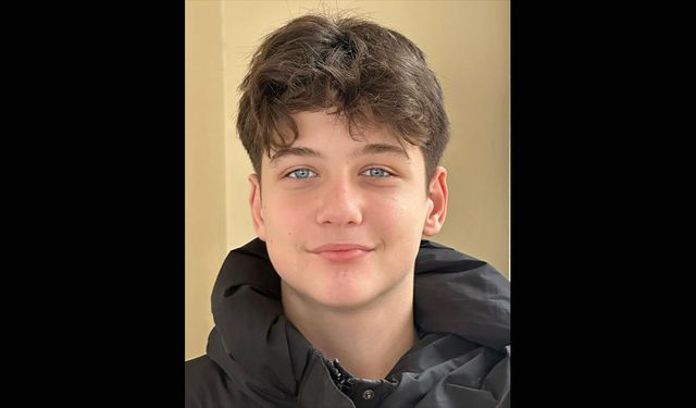 "NE BAKIYORSUN DEDİ, BIÇAĞI SALLADIM"