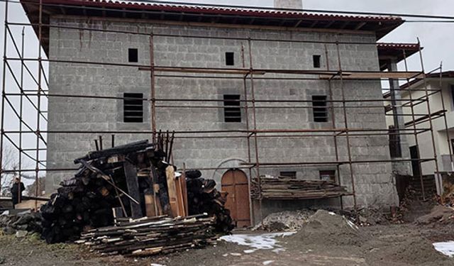 KÜLLERİNDEN YENİDEN DOĞDU! RİZE'NİN 200 YILLIK TARİHİ CAMİSİ İBADETE AÇILIYOR