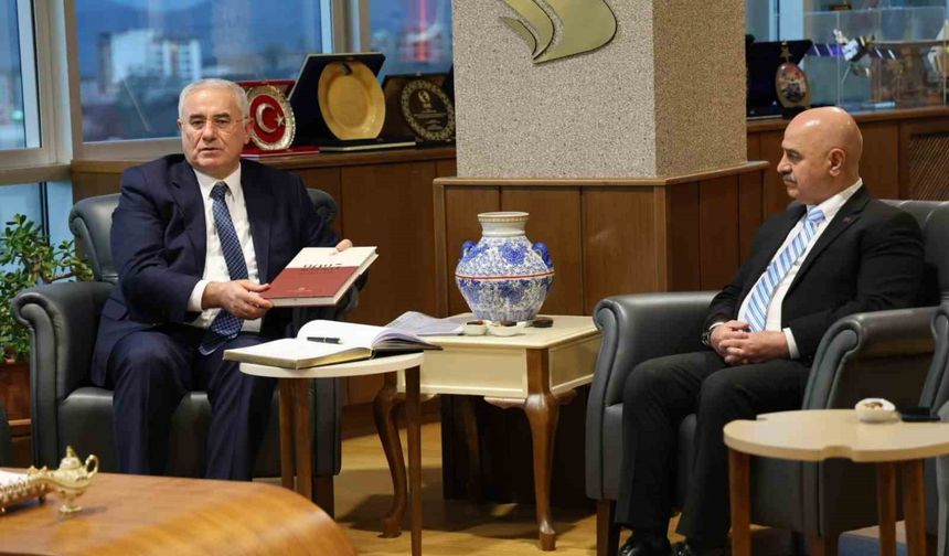 Akarca, Rektör Sözbir ile bir araya geldi