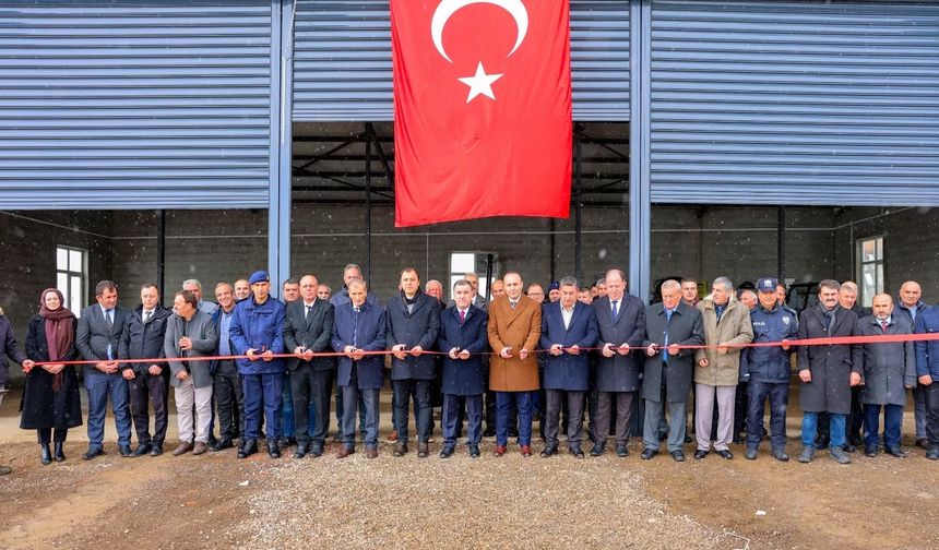 Aydıntepe'de iş makinesi garajı hizmete açıldı