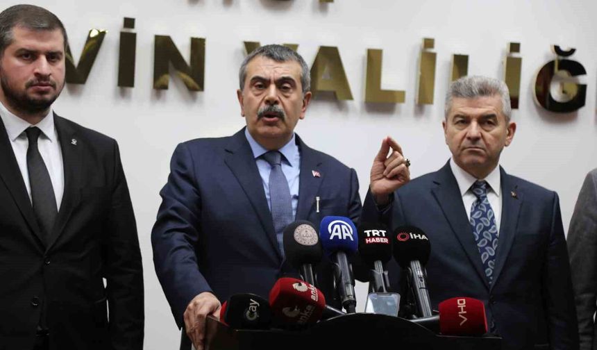 LAİKLİK BİLDİRİSİ YARGIYA TAŞINIYOR