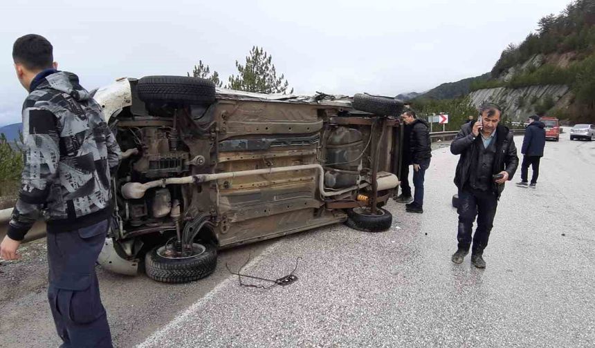 Bolu'da cenaze dönüşü kaza: 2 yaralı
