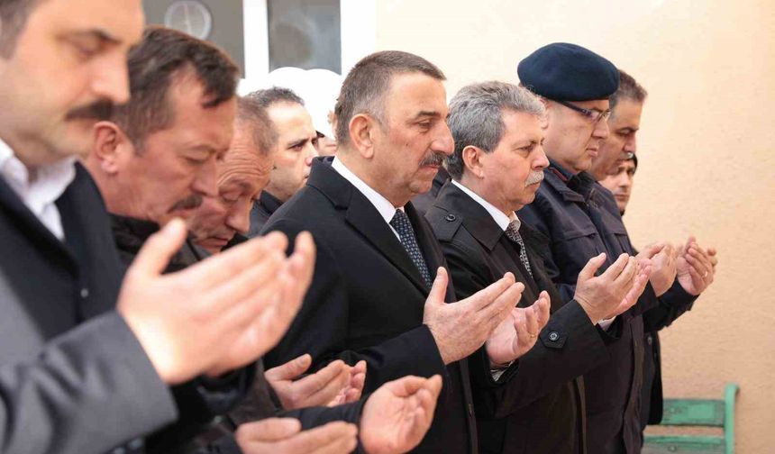 Emekliliğine 4 gün kala hayatını kaybeden polis memuru toprağa verildi