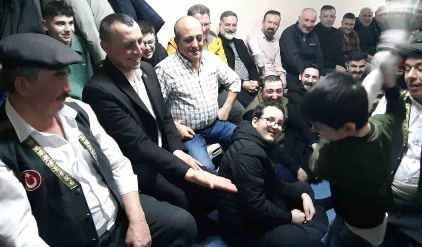 Mudurnu'da geleneksel 'Birikme Gecesi'nde güldüren anlar