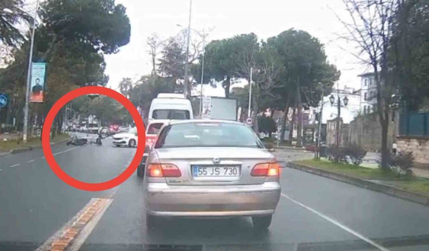 Ordu'da otomobil ile çarpışan motosikletli yaralandı: Kaza anı araç kamerasına yansıdı