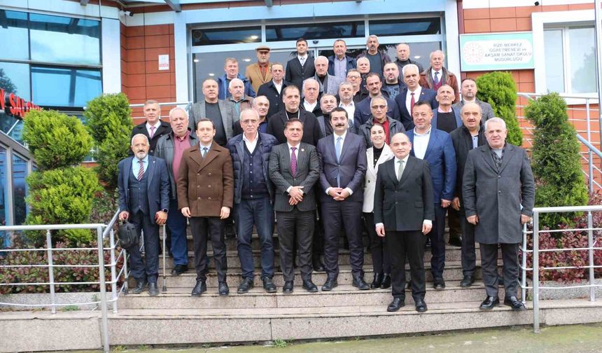 RİZE'DE MUHTARLARA DENETİMLİ SERBESTLİK EĞİTİM