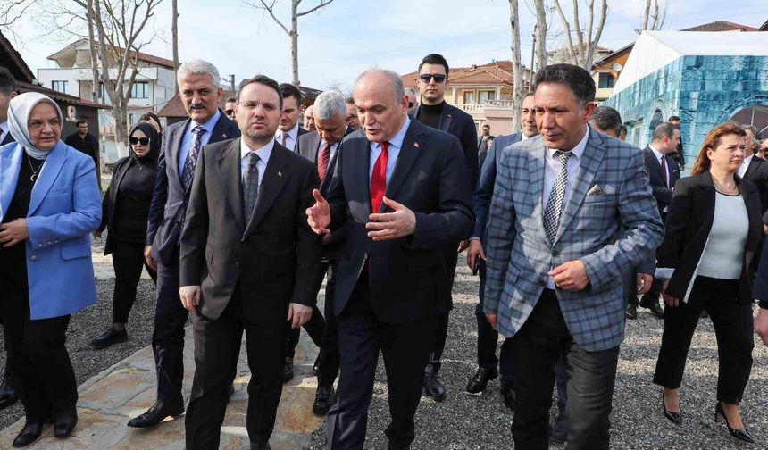 Bakan Gürlek'ten Konuralp'e övgü dolu sözler: 'Her vatandaşımız Konuralp'i görmeli'