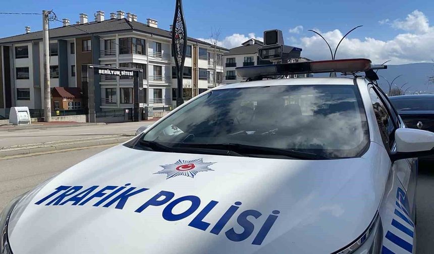Bolu sokaklarında 'Trafidar' mesaisi: Aşırı hız yapanlar yandı