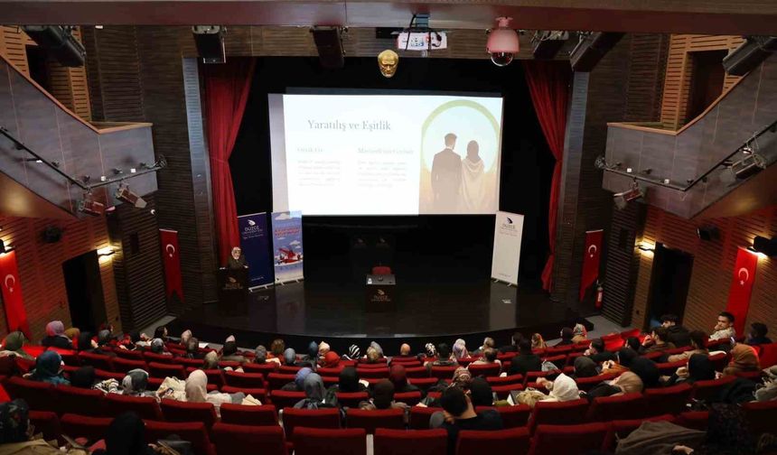 Dünyayı imar görevinde kadın konferansı düzenlendi