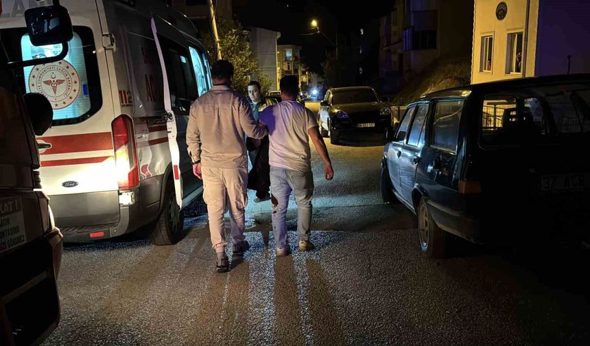 Kadın eski eşini bıçakla yaraladı