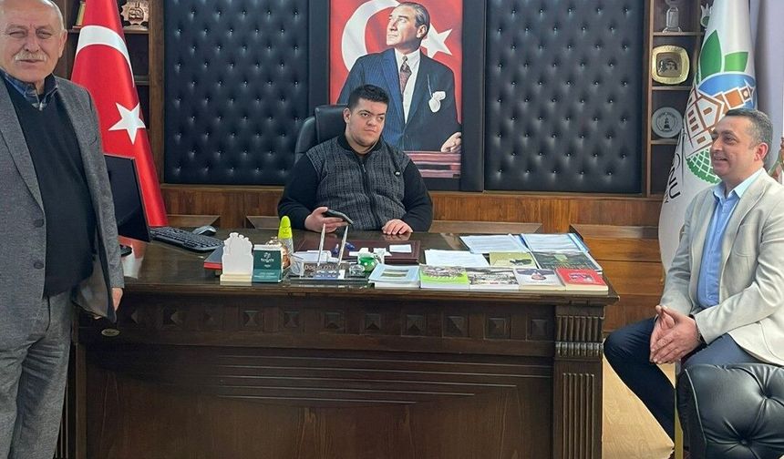 Mudurnu'da özel çocuklar protokol koltuklarını devraldı