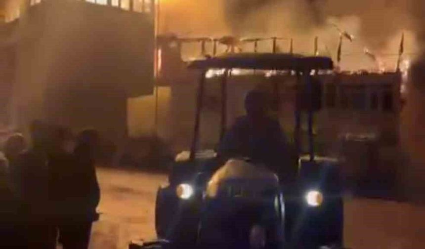Amasra'da bir evde çıkan yangın köy konağına ve camiye sıçradı