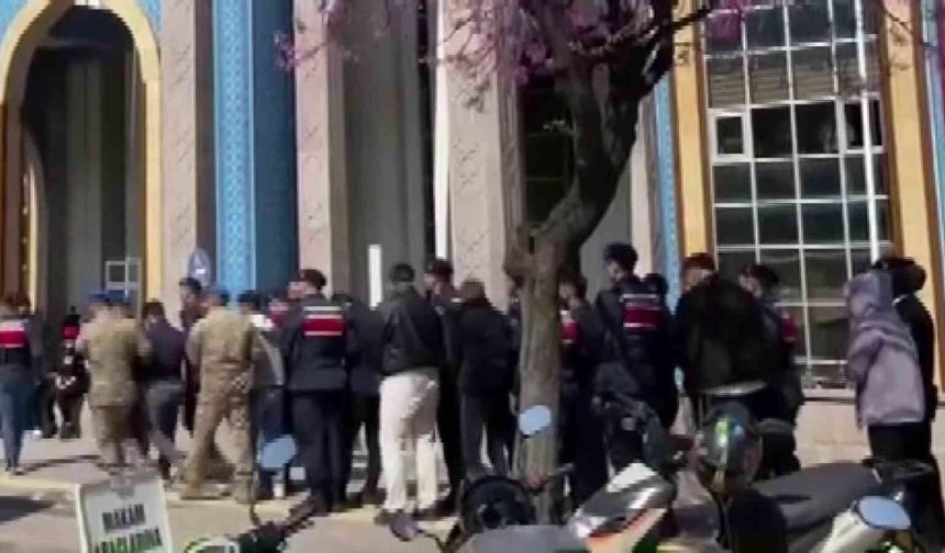 Sahte ilanlar verip 34 kişiyi dolandıran zanlılar yakalandı