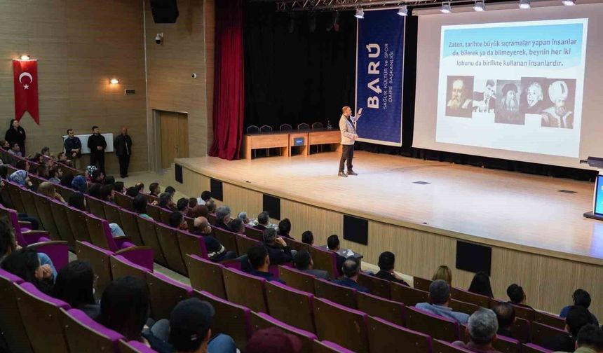 BARÜ'de düzenlenen etkinlikte bilim ve mizah buluştu