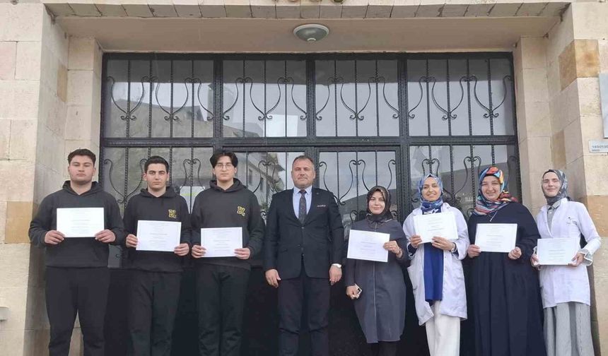 Bayburt Lisesinin Erasmus kafilesi İtalya'dan döndü