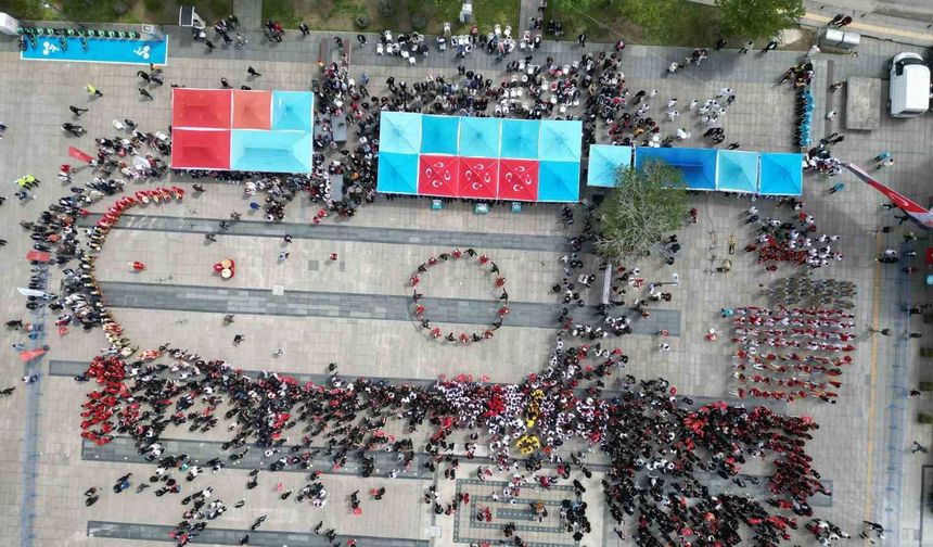 Çorum'da 19 Mayıs coşkuyla kutlandı