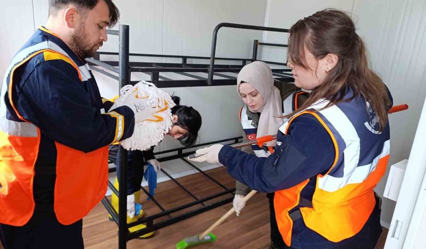 Çorum'da hortumun vurduğu köylerde afetzedeler için yaşam konteynerleri kuruldu