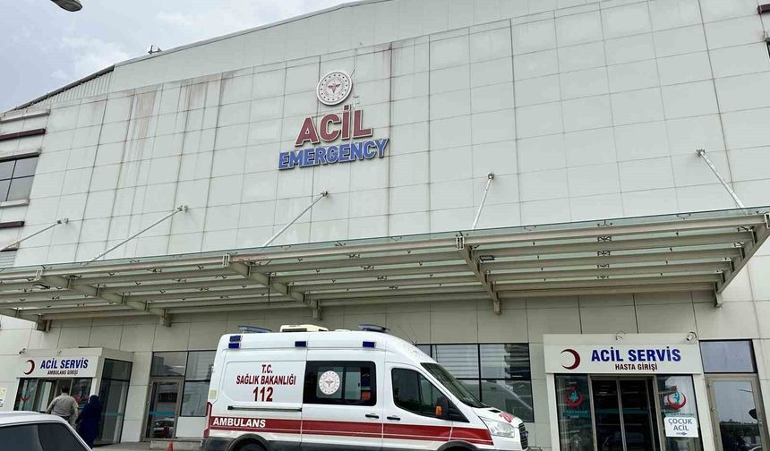 Özel halk otobüsünün altına giren motosiklet sürücüsü hayatını kaybetti