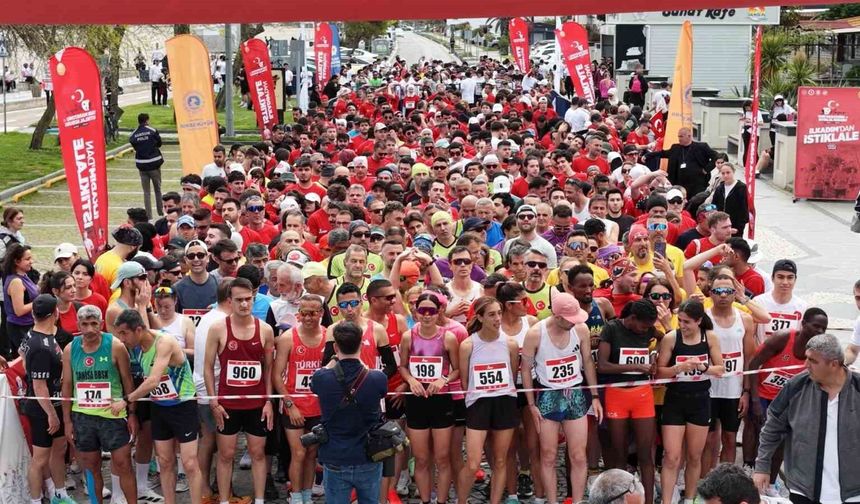 Samsun'da 19 Mayıs coşkusu, yarı maraton ve İstiklal Koşusu ile taçlandı