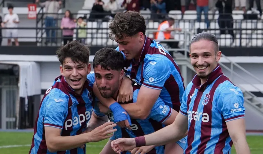 TRABZONSPOR U19 ÜST ÜSTE 3. KEZ ŞAMPİYON!