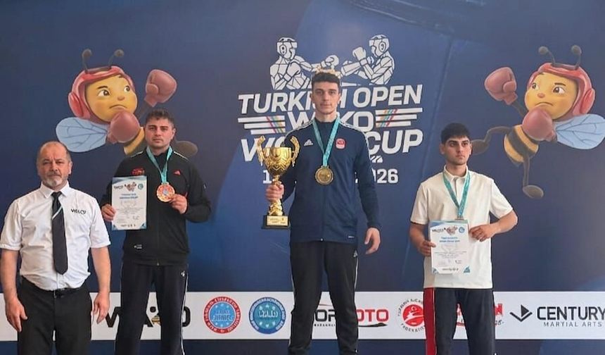TRABZONLU KEREM TALHA HOLOĞLU’DAN ANTALYA'DA DÜNYA KUPASI'NDA ÇİFTE ZAFER!