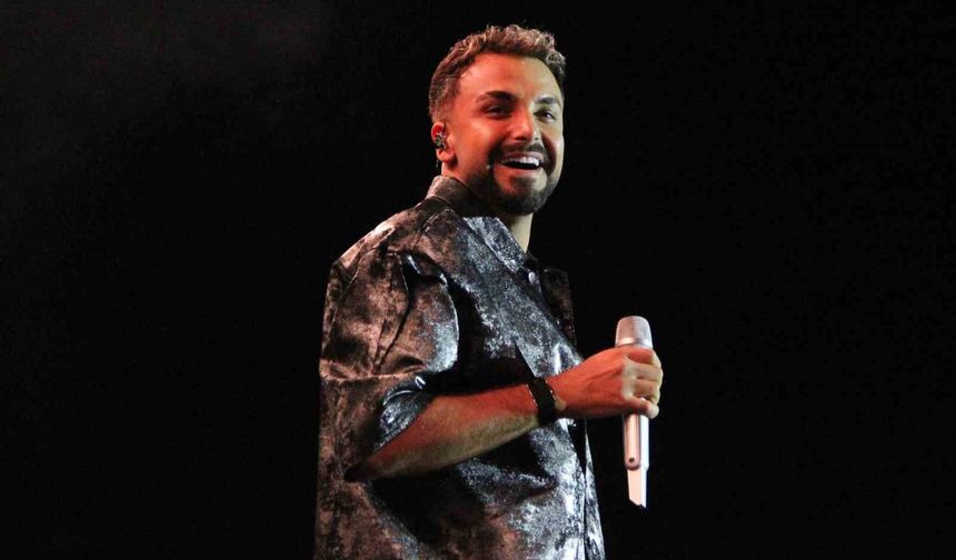 Sefo Çorum'da hayranlarına unutulmaz bir gece yaşattı