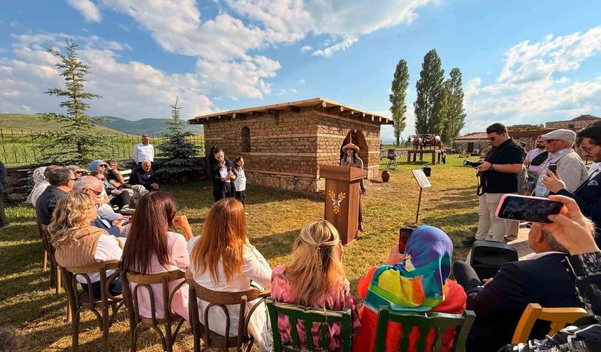 'Yeniden Galıf' projesi sanatseverlerle buluştu