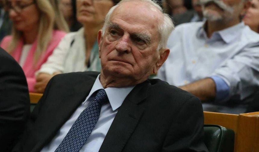 ÖNDER SAV CHP'DEN İSTİFA ETTİ