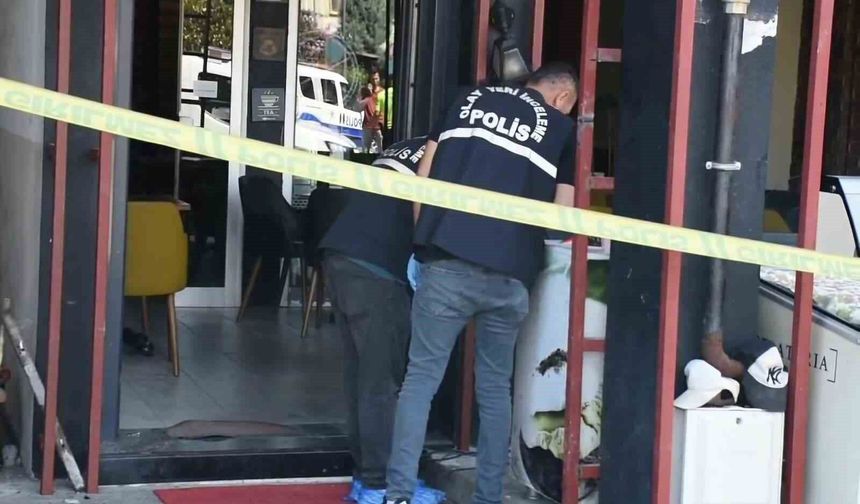 Elektrik akımına kapılan usta merdivenden düşerek hayatını kaybetti