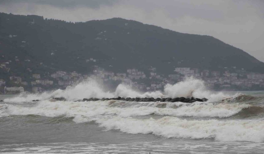 Karadeniz hırçınlaştı