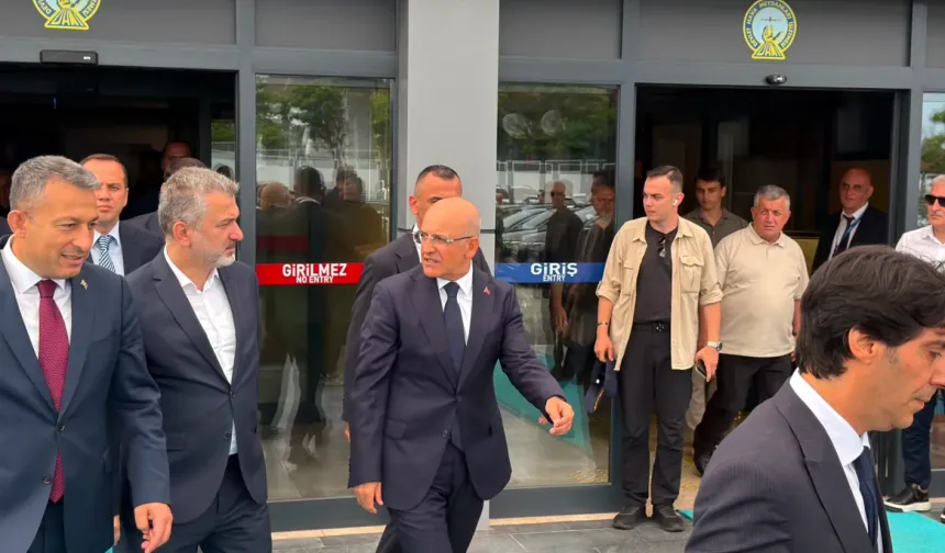 BAKAN ŞİMŞEK TRABZON'A GELDİ: KARADAN RİZE'YE GEÇTİ!