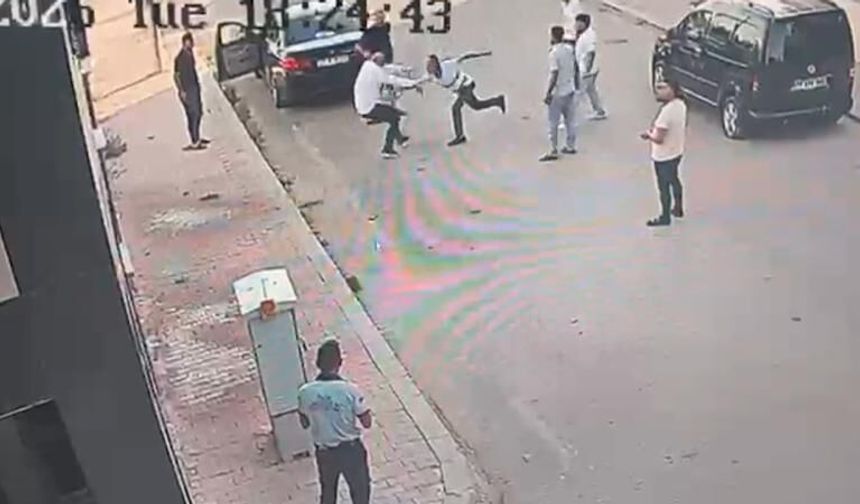 GAZİANTEP MİLLETVEKİLİ MELİH MERİÇ’E BIÇAKLI SALDIRI!