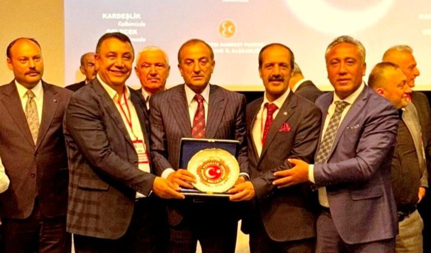 Trabzon Gümüşhane kardeşliği : MHP Trabzon teşkilatı tam kadro kongreye katıldı!