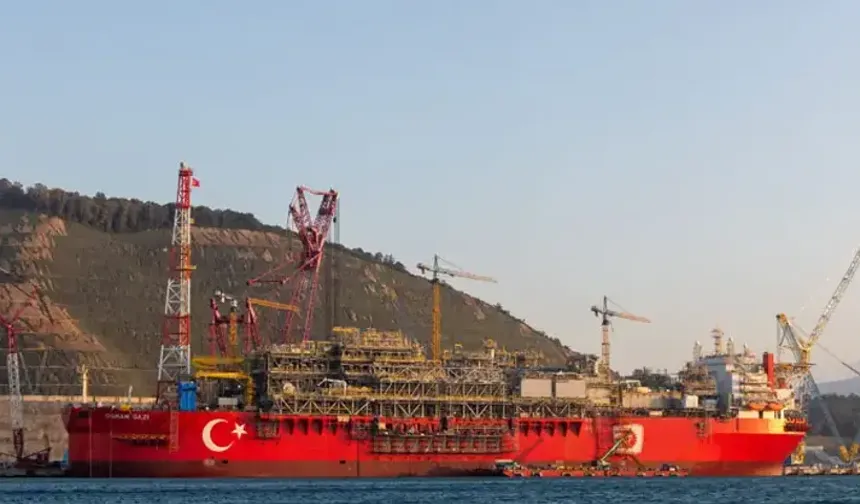 TÜRKİYE'NİN İLK YÜZER ÜRETİM PLATFORMU OSMAN GAZİ KARADENİZ'DE!
