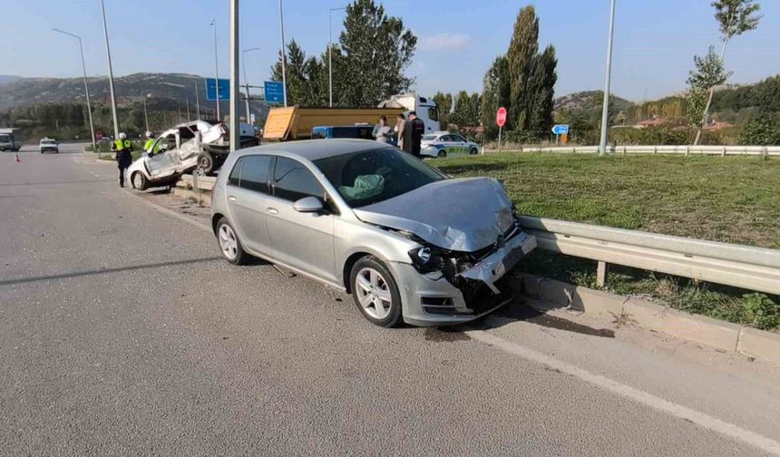 Tokat'ta otomobiller çarpıştı: 4 yaralı