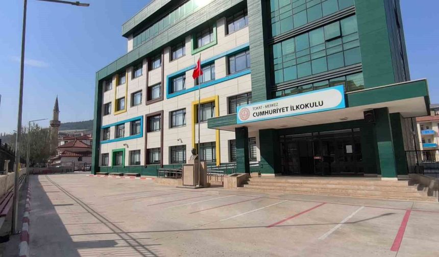 Tokat'ta sağlık şikayetlerinin ardından okullarda dezenfeksiyon çalışması