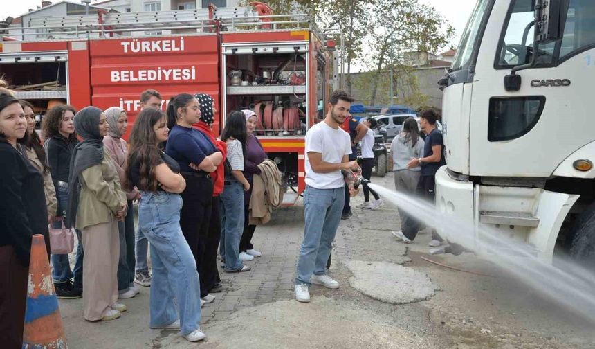 Türkeli'de uygulamalı itfaiye eğitimi