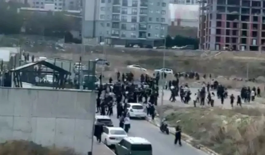 ESENYURT'TA LİSEDE BIÇAKLI KAVGA ALARMI!