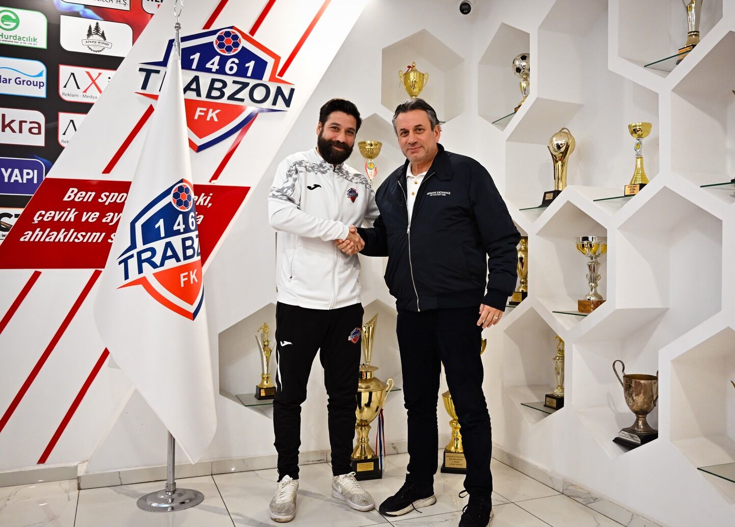 H W E K İ M O G L U U U